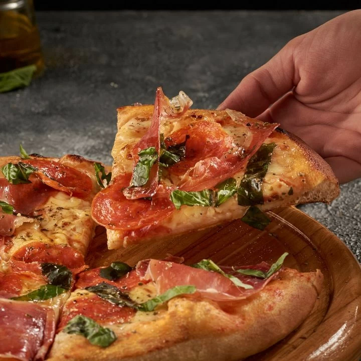 Receta de pizza con jamón. La pizza más ibérica.