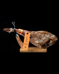 Jamón de cebo de campo 50% ibérico 7.5kg + jamonero