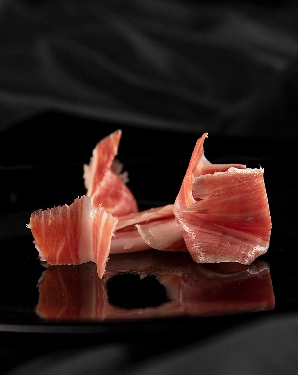 100% IBERIAN BREED ACORN-FED IBERIAN HAM