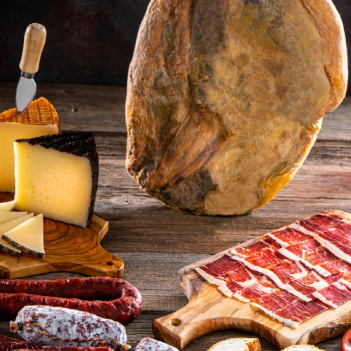 El sabor de los jamones, paletas y embutidos ibéricos.