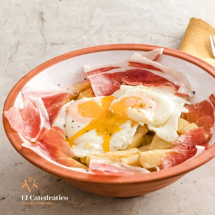 Huevos estrellados con jamón